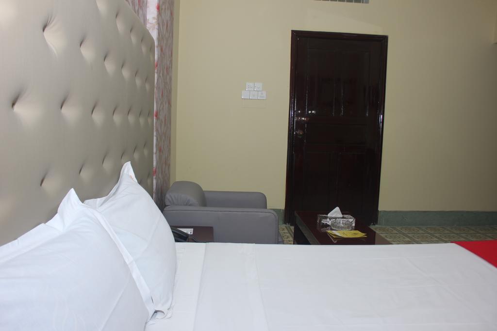 Golden Inn Chattagram Ltd Chittagong Exteriör bild