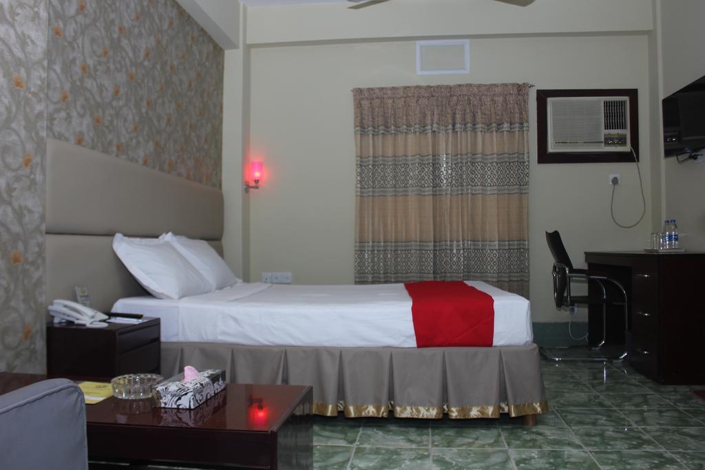 Golden Inn Chattagram Ltd Chittagong Exteriör bild